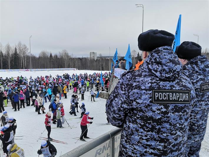 Росгвардейцы обеспечили правопорядок при проведении Лыжни России и «Гипербореи-2020»