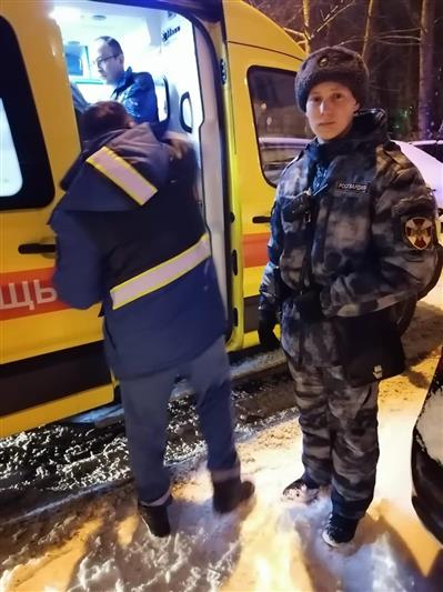 В Казани военнослужащие Росгвардии оказали помощь травмированному гражданину