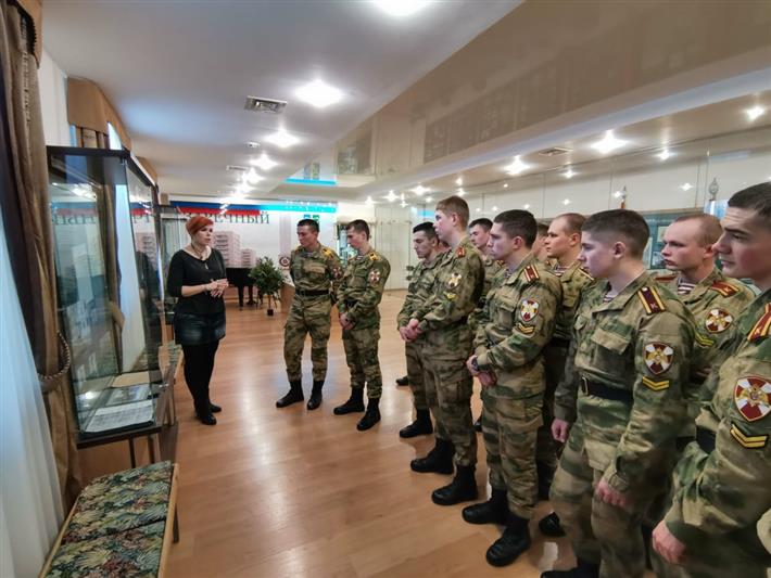 Курсантам Саратовского военного института войск национальной гвардии Российской Федерации рассказали об образовании г. Заречный
