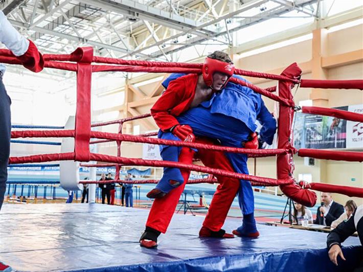 Сотрудник иркутского СОБР  стал серебряным призером чемпионата Сибири по универсальному бою