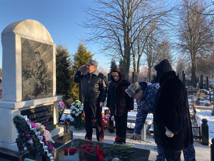 Тульские росгвардейцы почтили память Героя России Дмитрия Горшкова