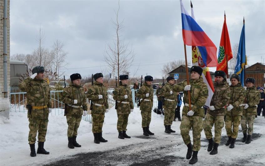 В Тюменской области представители Росгвардии приняли участие в торжественном открытии мемориальной доски в четь погибшего бойца