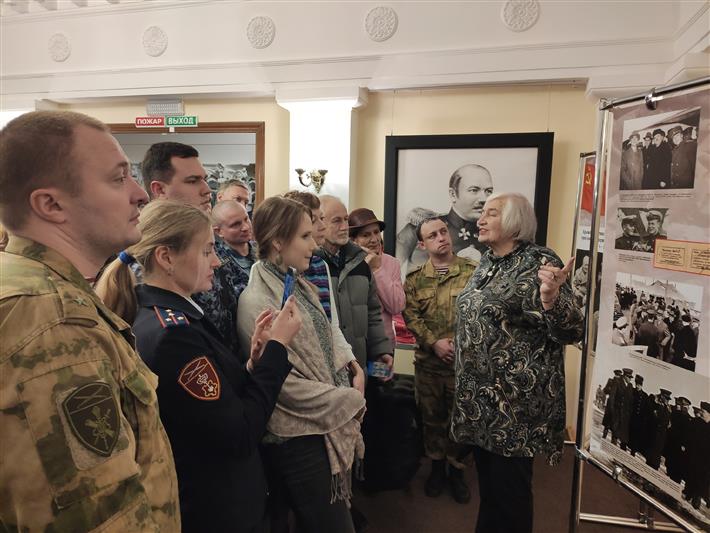 Севастопольские росгвардейцы приняли участие в открытии уникальной выставки, посвященной 75-летию Ялтинской конференции 