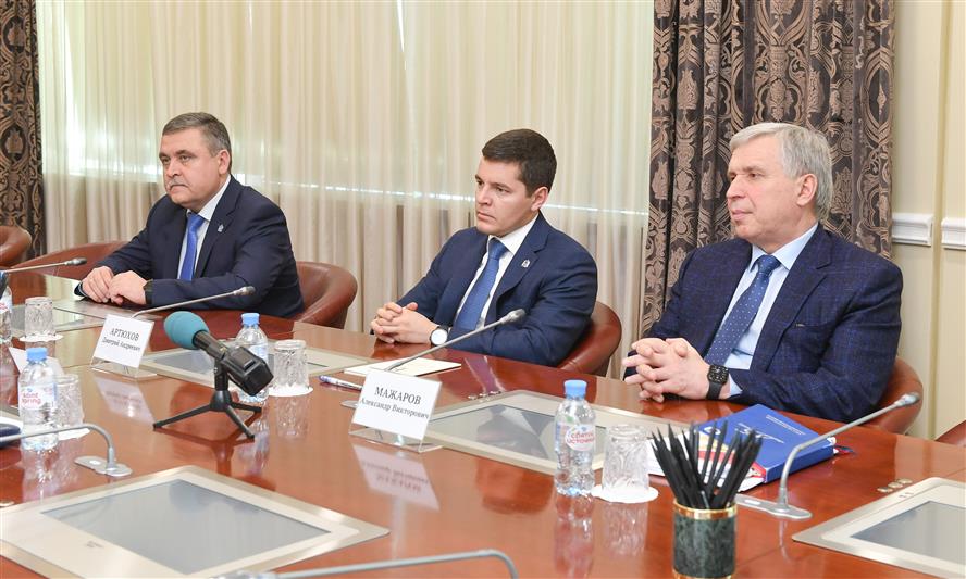 Командующий Уральским округом Росгвардии проверил  подразделения ведомства на Ямале и встретился с главой региона