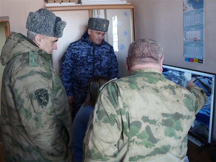 Целевая группа Сибирского округа Росгвардии проверила подразделения ведомства, содействующие обеспечению безопасности чемпионата мира по хоккею с мячом 