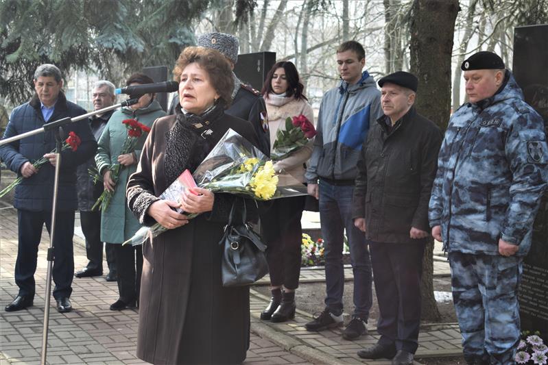 В Курске почтили память павшего героя-омоновца