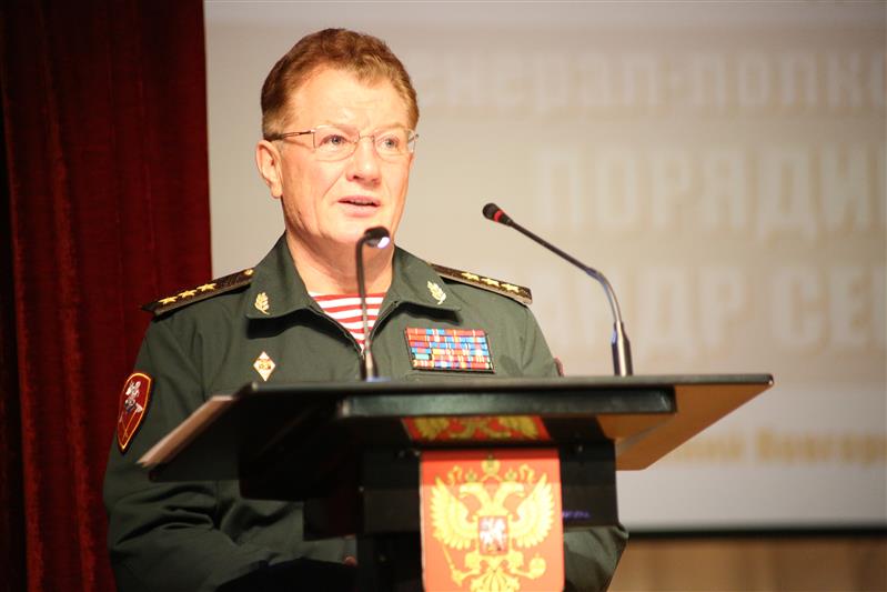 Командующий Приволжским округом Росгвардии поздравил военнослужащих-женщин и сотрудниц объединения с первым праздником весны (фото, видео)