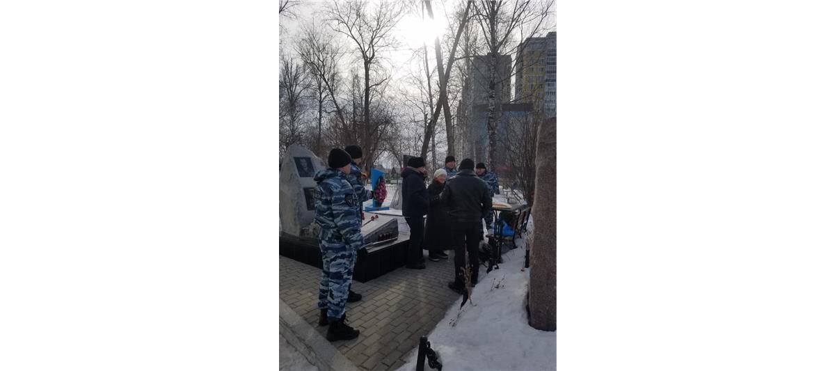 Сотрудники екатеринбургского ОМОН почтили память боевых товарищей, погибших на Северном Кавказе