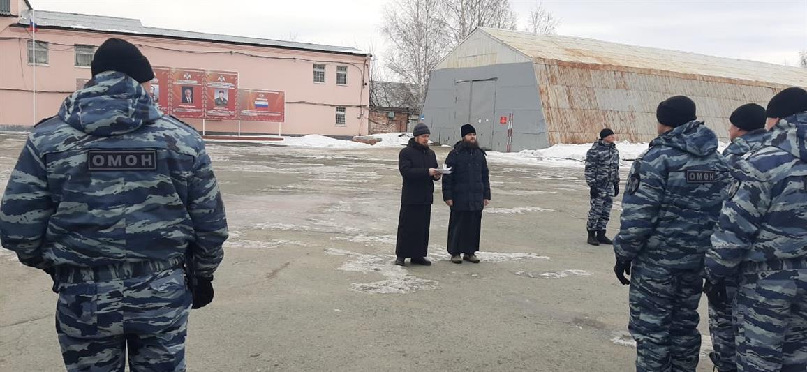 Сотрудники екатеринбургского ОМОН почтили память боевых товарищей, погибших на Северном Кавказе