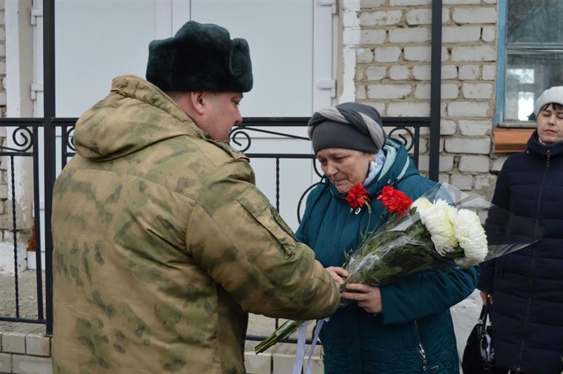 Памятная доска в честь павшего героя войск правопорядка открыта в Тюменской области