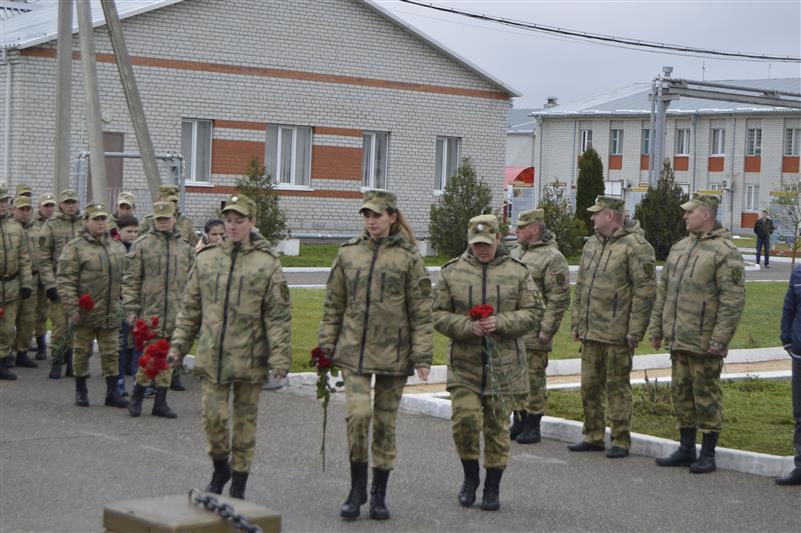 В Чеченской Республике военнослужащие Росгвардии почтили память погибших товарищей