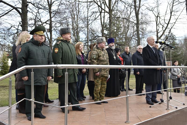 Начальник МПКУ им. М.А. Шолохова Росгвардии простился со Знаменем училища
