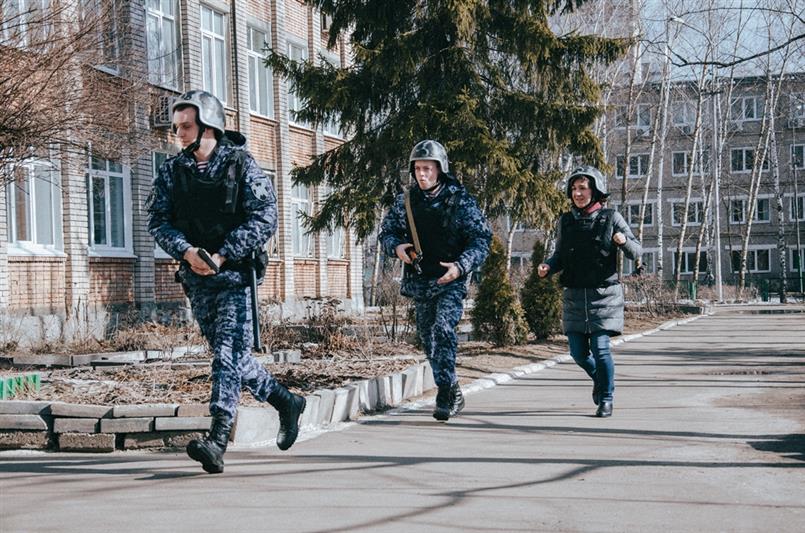 Акция «Журналист меняет профессию» состоялась в пензенском управлении вневедомственной охраны 
