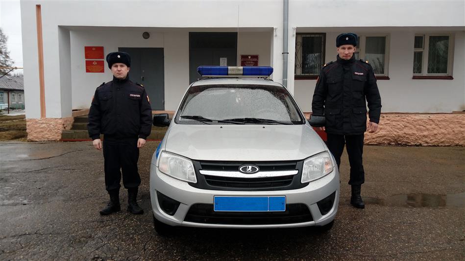 В Марий Эл сотрудники Росгвардии спасли двух мужчин, потерявших сознание в задымлённом помещении
