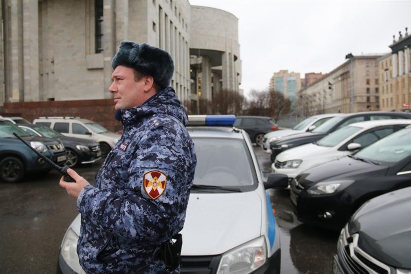 В Санкт-Петербурге росгвардейцами задержан мужчина, угрожавший ножом работникам больницы