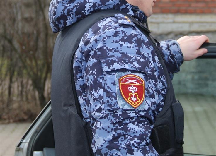 В городе Колпино сотрудники Росгвардии нашли школьника, который ушел из дома и разыскивался родственниками