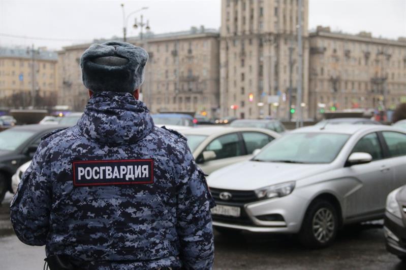 В Северной столице сотрудники Росгвардии задержали автомобилиста в состоянии алкогольного опьянения