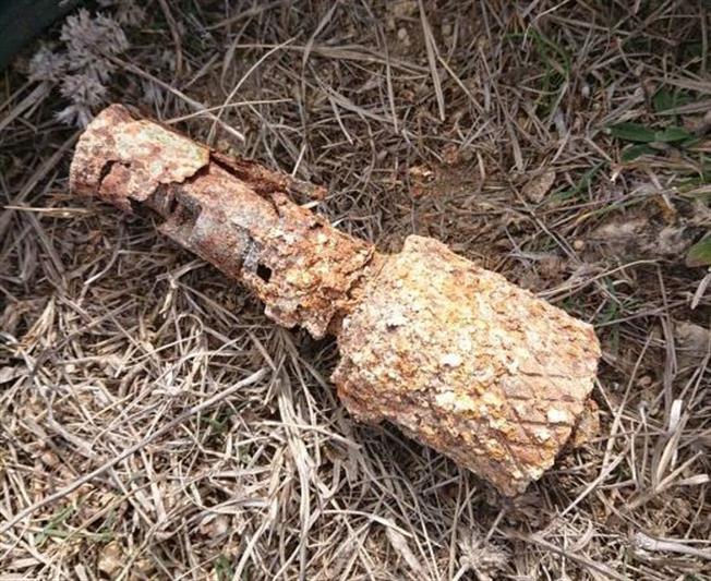 Взрывотехники севастопольского ОМОН обследовали боеприпас времен Великой Отечественной войны