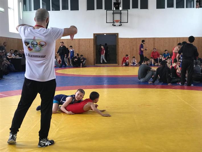 Турнир по вольной борьбе памяти погибшего сотрудника СОБР состоялся в Дагестане 