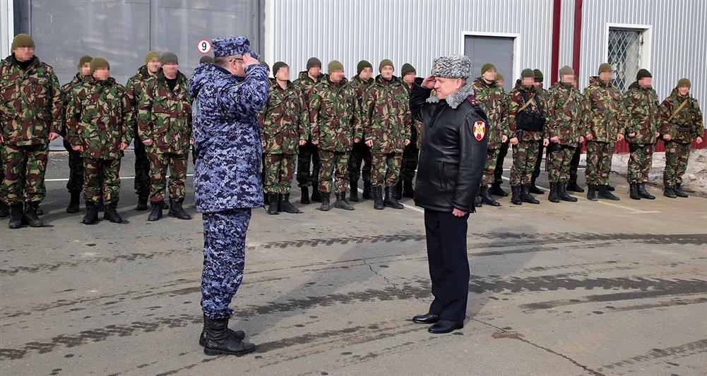 Лучший подарок своим любимым женщинам преподнесли бойцы спецназа Росгвардии в Мордовии