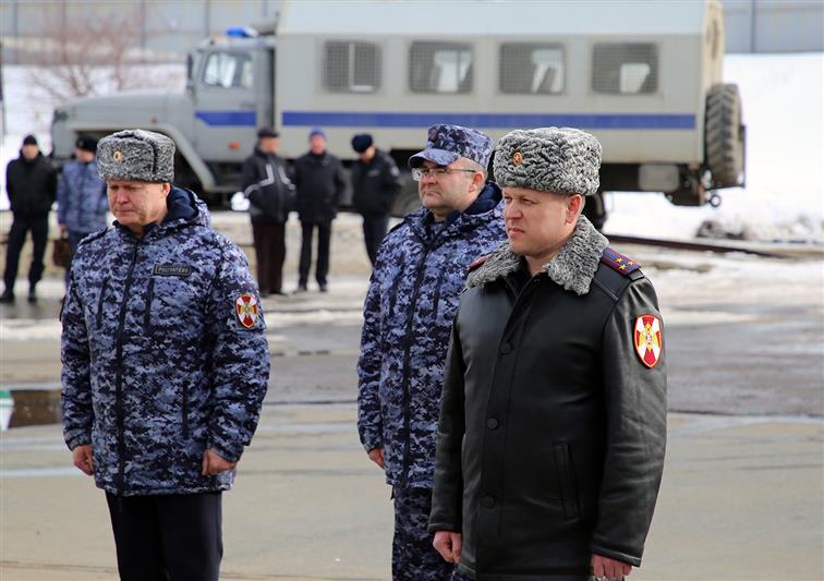 Лучший подарок своим любимым женщинам преподнесли бойцы спецназа Росгвардии в Мордовии