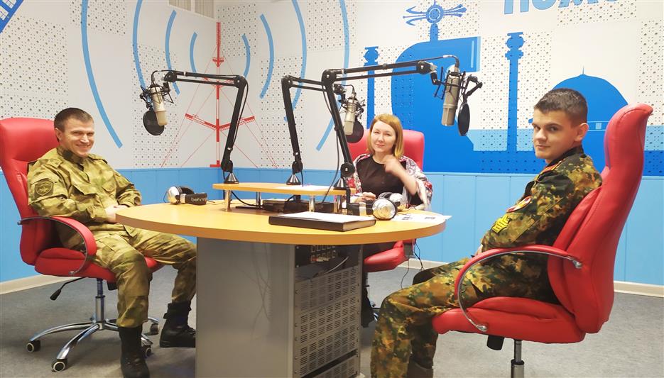 В Архангельске военнослужащие Росгвардии стали участниками радиопрограммы