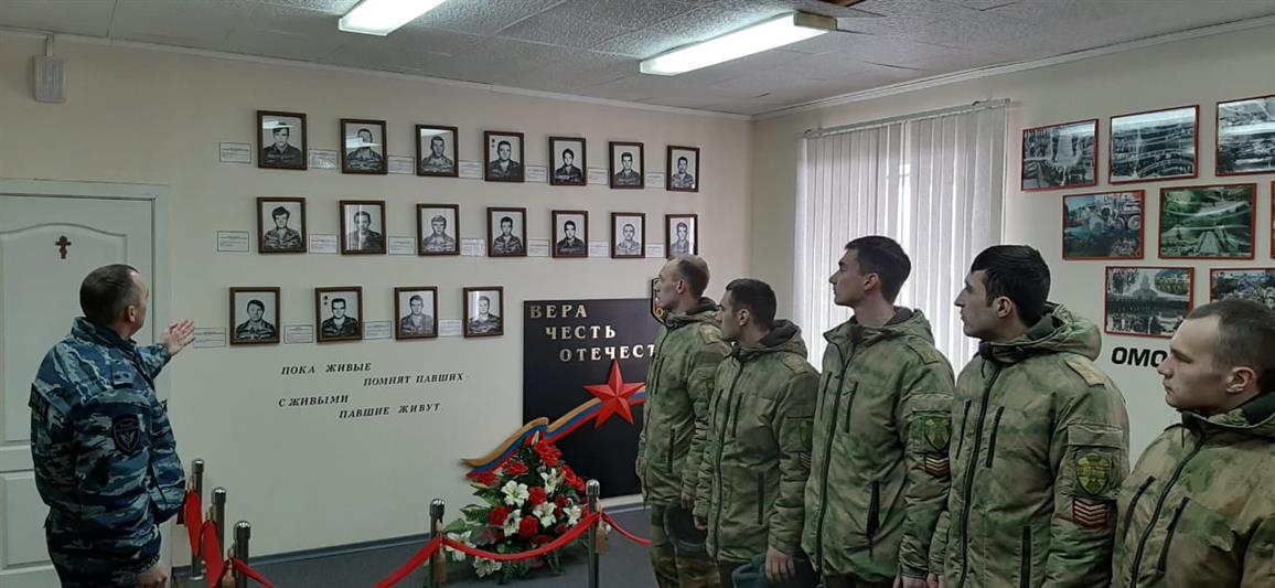 Курсанты Пермского военного института Росгвардии посетили екатеринбургский ОМОН 