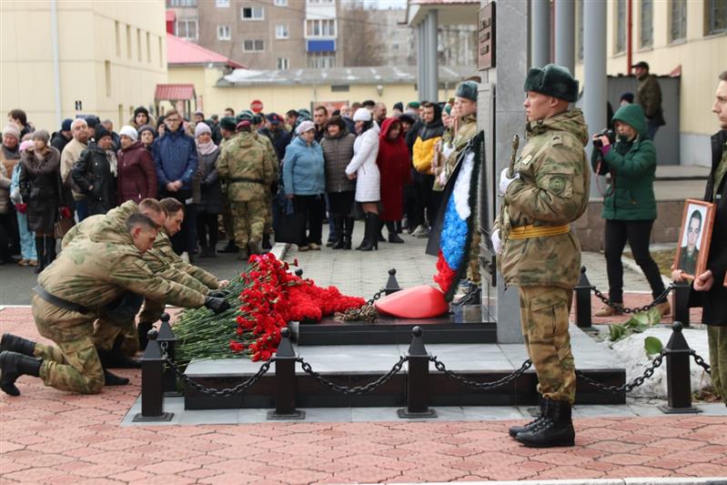 В отряде спецназа «Урал» почтили память погибших военнослужащих