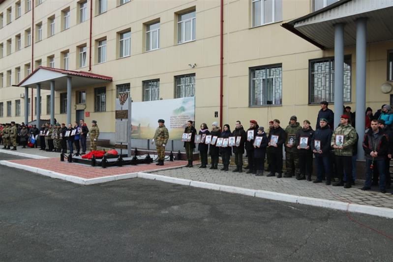 В отряде спецназа «Урал» почтили память погибших военнослужащих