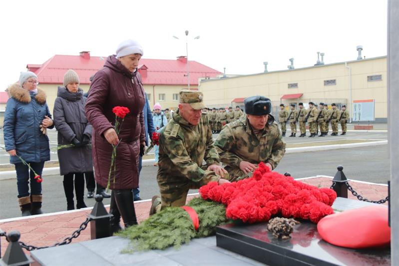В отряде спецназа «Урал» почтили память погибших военнослужащих