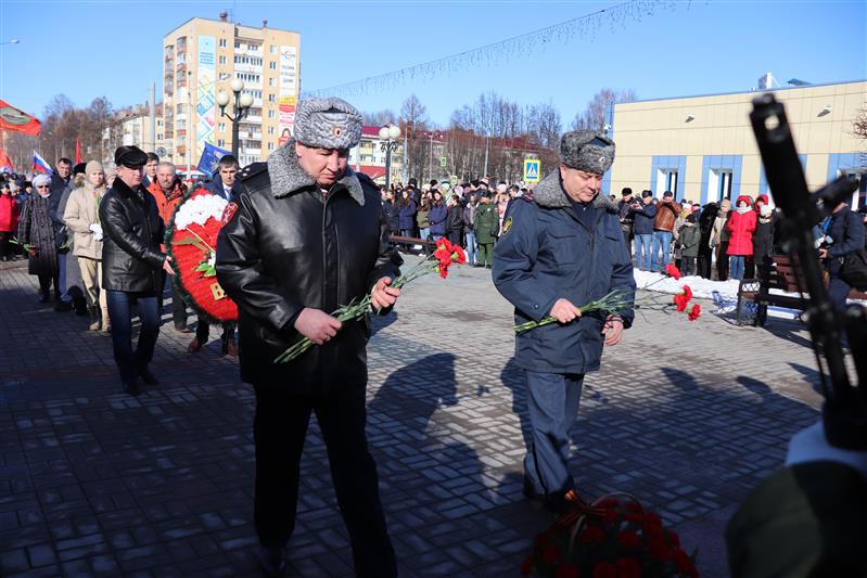 Сотрудники и военнослужащие Управления Росгвардии по Республике Марий Эл почтили память героев 6-й роты 