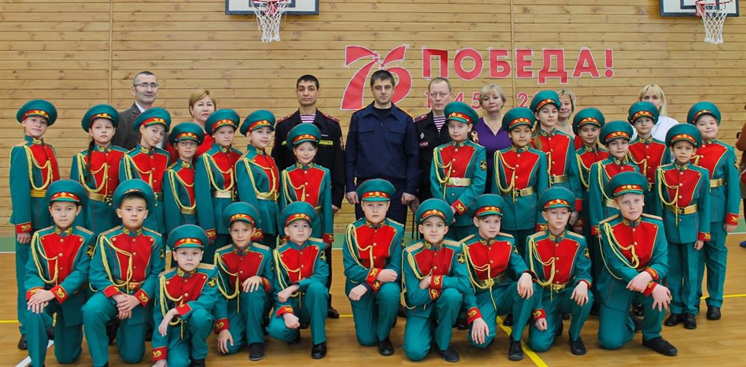В Тюменской области более 500 школьников вместе с представителями Росгвардии почтили память героев Великой Отечественной войны