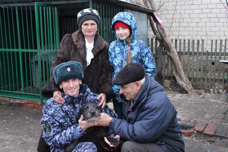 Саратовские росгвардейцы навестили семью погибшего воина правопорядка