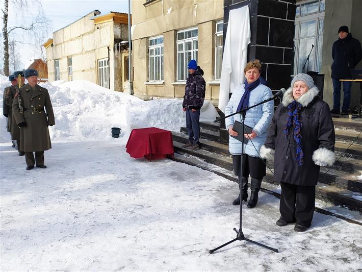 В Алтайском крае состоялось открытие мемориальной доски офицеру войск правопорядка, погибшему при исполнении воинского долга