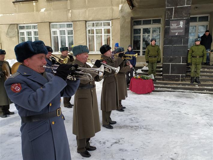 В Алтайском крае состоялось открытие мемориальной доски офицеру войск правопорядка, погибшему при исполнении воинского долга