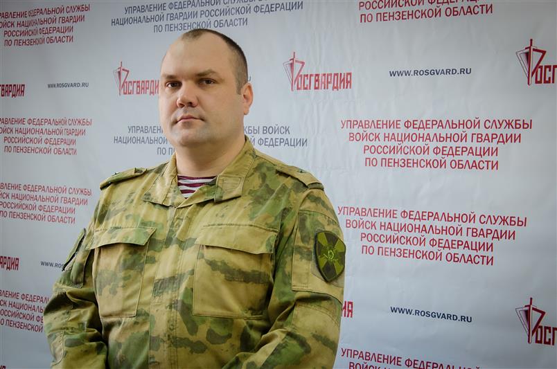 В Пензенской области офицер Росгвардии помог потерявшемуся ребенку вернуться домой