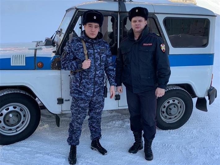 Житель Красноярского края поблагодарил сотрудников Росгвардии за помощь в тушении пожара