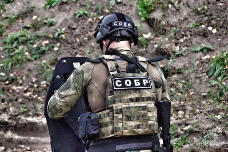 Сотрудники воронежского СОБР оказали содействие полиции в задержании подозреваемых в сбыте фальшивых купюр 