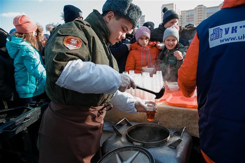 В Балашихе на территории микрорайона, прилегающего к ОДОН им. Ф.Э. Дзержинского, прошли масленичные гуляния 