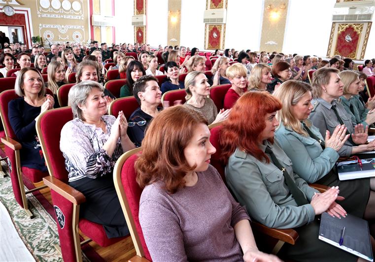 В Южном округе Росгвардии состоялись мероприятия, посвященные Международному женскому дню (фото)