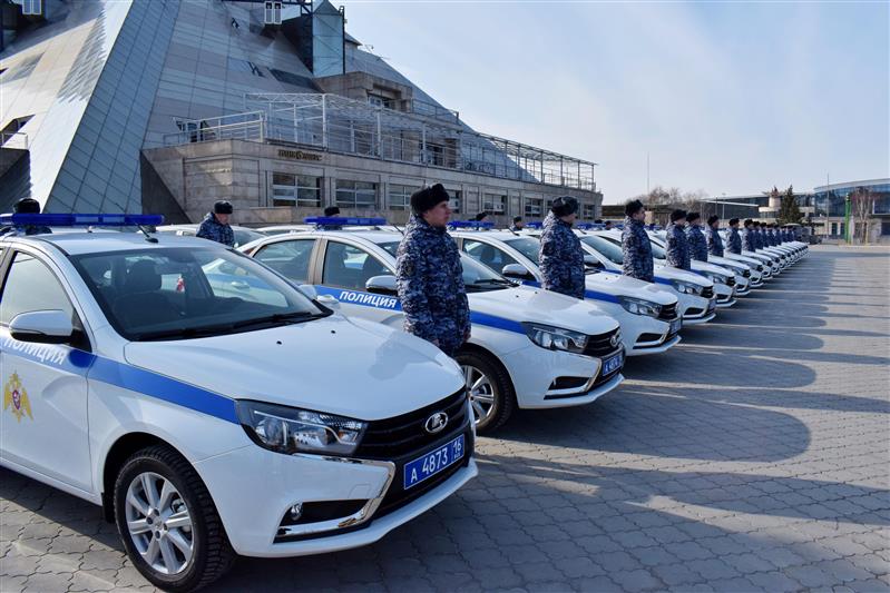 Подразделениям Росгвардии в Татарстане передали 40 новых служебных автомобилей