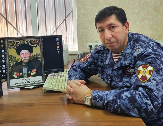 Росгвардейцы Карачаево-Черкесии продолжают участие в акции «Автограф Победы»