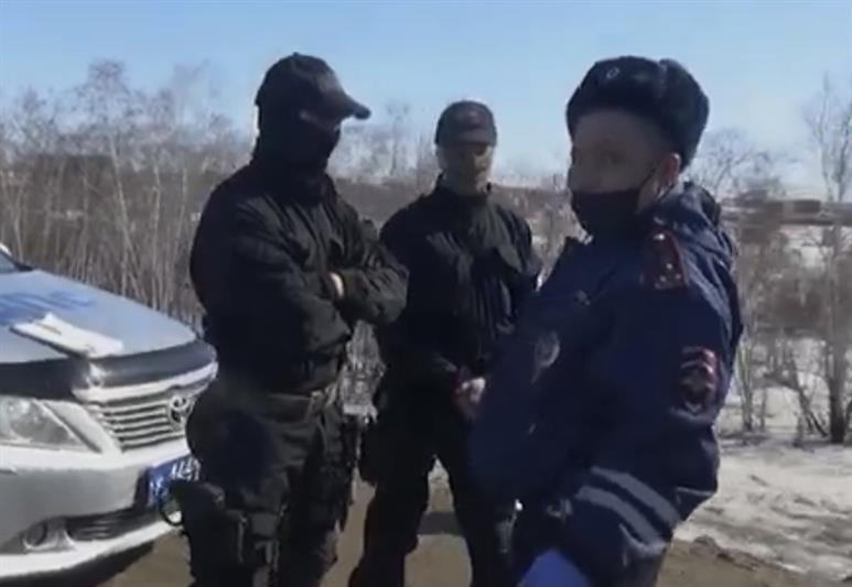 При содействии якутского СОБР изъято более тонны спиртосодержащей продукции с признаками контрафакта 