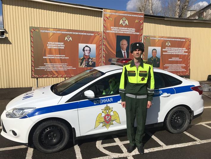 В Казани военнослужащий Росгвардии задержал нетрезвого автомобилиста, повредившего несколько машин