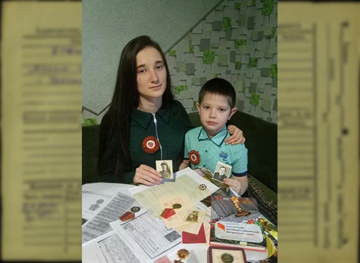 Дети сотрудника Росгвардии приняли участие в ведомственной акции  «Автограф Победы» (видео)