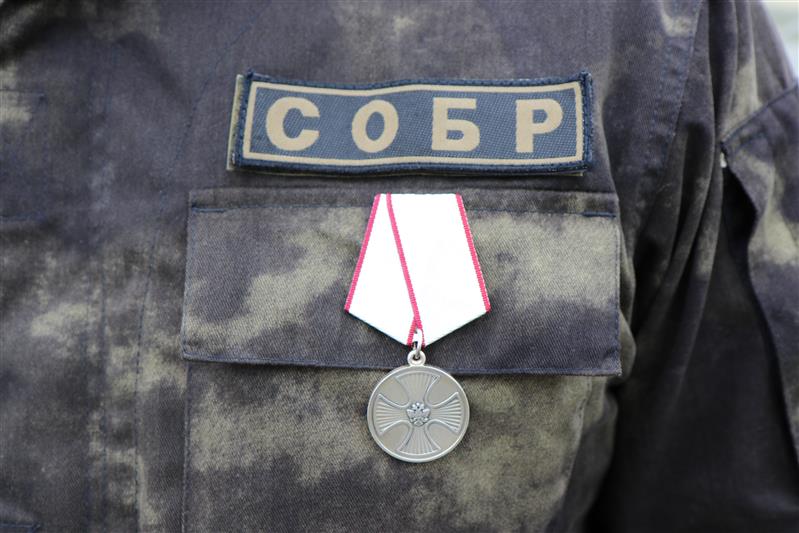 Офицер Росгвардии из Карачаево-Черкесии награждён медалью «За спасение погибавших»