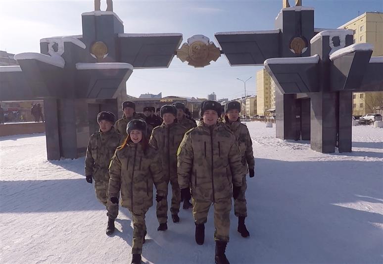 В Якутии личный состав Росгвардии принял участие в акции «Песни Победы» 