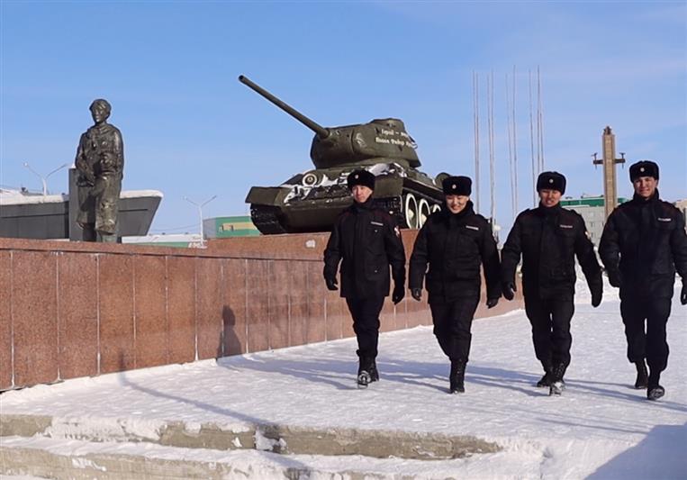 В Якутии личный состав Росгвардии принял участие в акции «Песни Победы» 