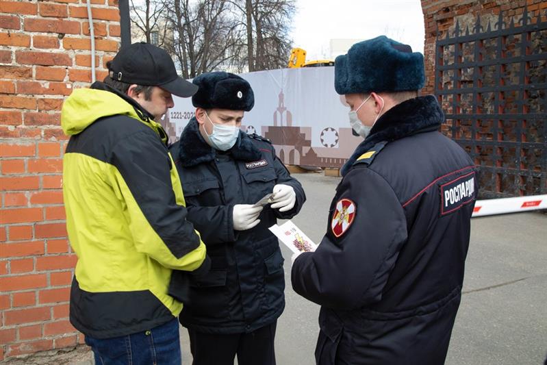 В Нижегородской области военнослужащие и сотрудники Росгвардии обеспечивают правопорядок в период самоизоляции