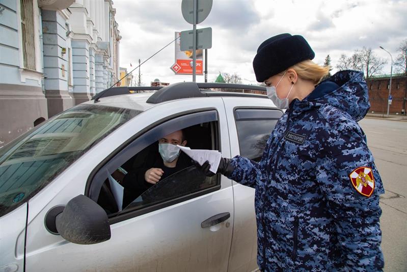 В Нижегородской области военнослужащие и сотрудники Росгвардии обеспечивают правопорядок в период самоизоляции